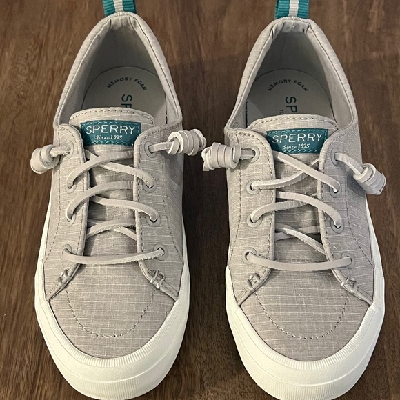 Grey Sperry Canvas Sneaker - Size 5 - Picture 1 of 5